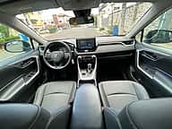 Toyota RAV4 LE 2021 - miniatura 2