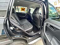 Toyota RAV4 LE 2021 - miniatura 7