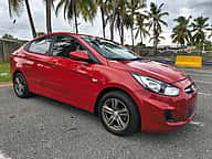 Hyundai Accent GLS 2013 - miniatura 3