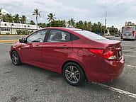 Hyundai Accent GLS 2013 - miniatura 4