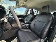 Toyota RAV4 LE 2021 - miniatura 9