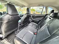 Toyota RAV4 LE 2021 - miniatura 7