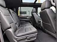 Chevrolet Suburban LT 2022 - miniatura 8