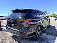 Toyota Highlander XLE 2021 - miniatura 3