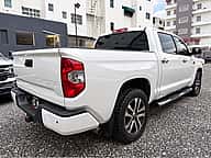 Toyota Tundra Platinum 2014 - miniatura 3