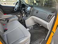 Hyundai Grand Starex Limousine 2021 - miniatura 3