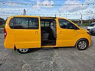 Hyundai Grand Starex Limousine 2021 - miniatura 13