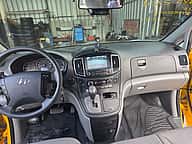Hyundai Grand Starex Limousine 2021 - miniatura 9