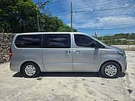 Hyundai Grand Starex Limousine 2021 - miniatura 9