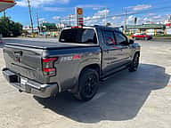 Nissan Frontier SV 2022 - miniatura 3