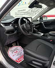 Toyota RAV4 LE PLUS 2023 - miniatura 8