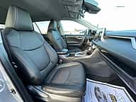 Toyota RAV4 XLE 2024 - miniatura 8