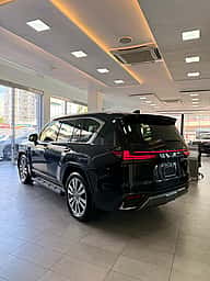 Lexus LX 700 VIP 2027 - miniatura 4