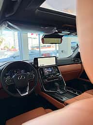 Lexus LX 700 VIP 2027 - miniatura 8
