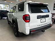 Toyota 4 Runner SR5 2027 - miniatura 4