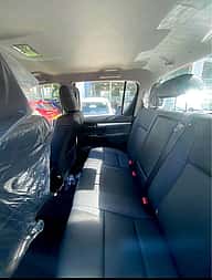Toyota Hilux Limited 2025 - miniatura 5