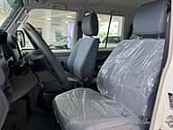 Toyota Land Cruiser LX Serie 70 2027 - miniatura 6