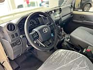 Toyota Land Cruiser LX Serie 70 2027 - miniatura 7