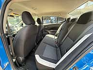 Nissan Versa SV 2021 - miniatura 5