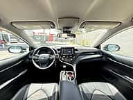 Toyota Camry SE 2021 - miniatura 6