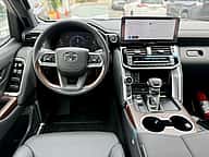 Toyota Land Cruiser 300 GXR 2025 - miniatura 4