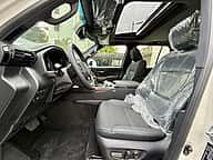 Toyota Land Cruiser 300 GXR 2025 - miniatura 5