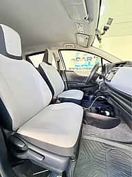 Toyota VITZ GR Sport 2012 - miniatura 6