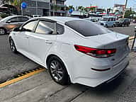 Kia K-5 2020 - miniatura 6