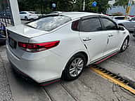 Kia K-5 Prestige 2016 - miniatura 4