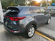 Kia Sportage LX 2018 - miniatura 4