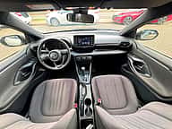 Toyota Yaris Hatchback 2020 - miniatura 8