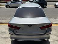 Kia K-5 Deluxe 2020 - miniatura 7
