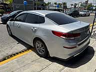 Kia K-5 Deluxe 2020 - miniatura 8