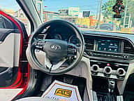 Hyundai Elantra SE 2019 - miniatura 9