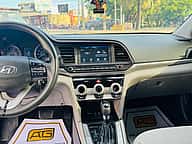 Hyundai Elantra SE 2019 - miniatura 10