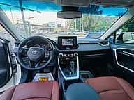 Toyota RAV4 XLE 2020 - miniatura 9