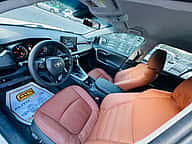 Toyota RAV4 XLE 2020 - miniatura 6