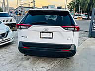 Toyota RAV4 XLE 2020 - miniatura 4