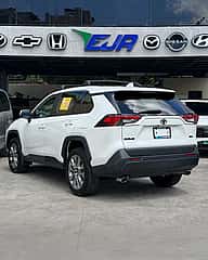 Toyota RAV4 XLE Premium 2024 - miniatura 4