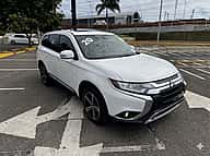 Mitsubishi Motors Outlander SE 2020 - miniatura 2