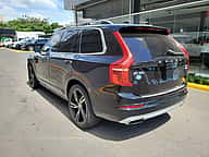 Volvo XC90 Momentum T6 2019 - miniatura 3