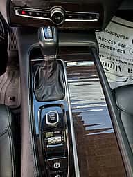 Volvo XC90 Momentum T6 2019 - miniatura 12