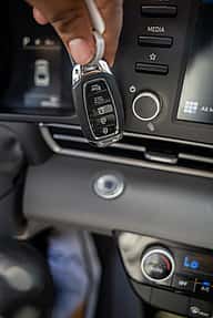 Hyundai Elantra SE 2021 - miniatura 4