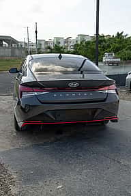 Hyundai Elantra SE 2021 - miniatura 6