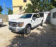 Ford F 150 Lariat 2021 - miniatura 1