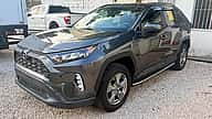 Toyota RAV4 LE 2020 - miniatura 1