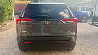 Toyota RAV4 LE 2020 - miniatura 3