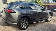 Toyota RAV4 LE 2020 - miniatura 12