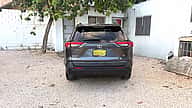 Toyota RAV4 LE 2020 - miniatura 4