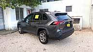 Toyota RAV4 LE 2020 - miniatura 5